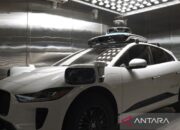 Robotaxi otonom Waymo mulai masuk ke jalan tol di Los Angeles