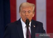 Trump tandatangani perintah untuk hapus aturan EV pemerintahan Biden